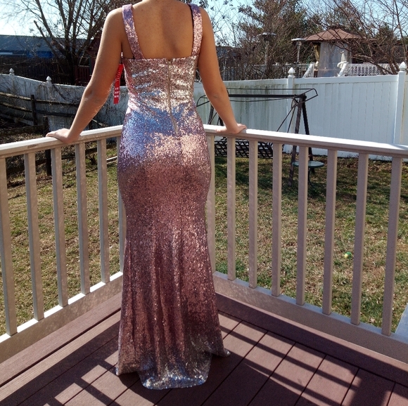 Prom dress - Picture 2 of 5